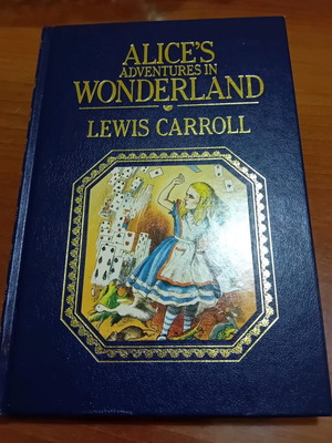 Book Alice's Adventures in Wonderland Lewis Carroll like new