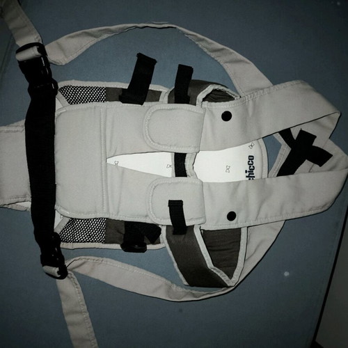 Chicco baby carrier like new