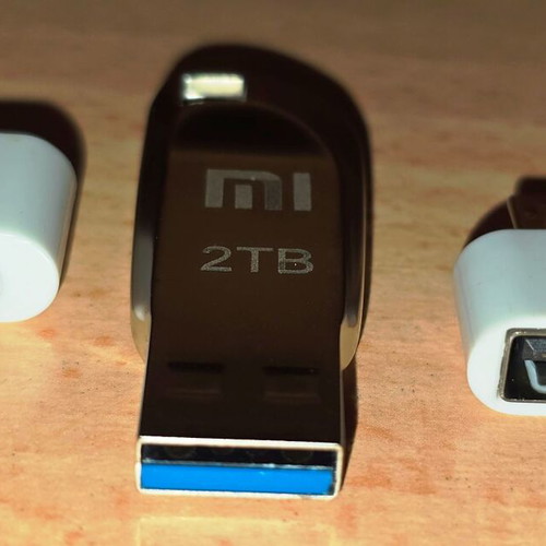 Xiaomi USB флаш памет 2TB USB 3.0 нова, сребристо