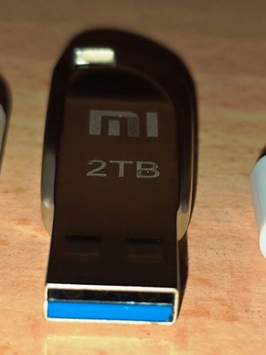 Xiaomi USB флаш памет 2TB USB 3.0 νέα, сребристо