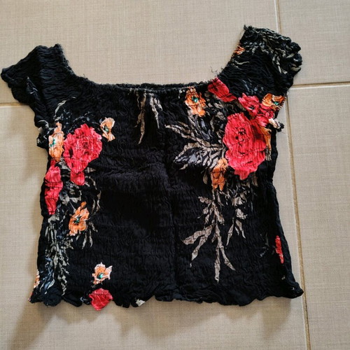 Colorful elastic crop top like new