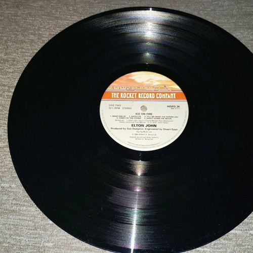 Elton John Ice On Fire LP Album like new, Pop