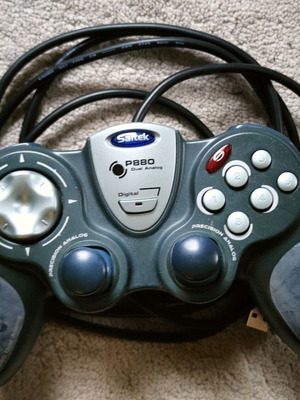 Saitek P880 Dual Analog Gamepad used for PC