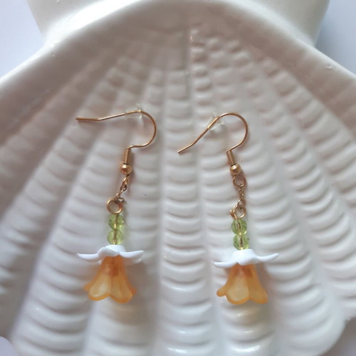 Trumpet of Angels earrings new, multicolored and gold-tone