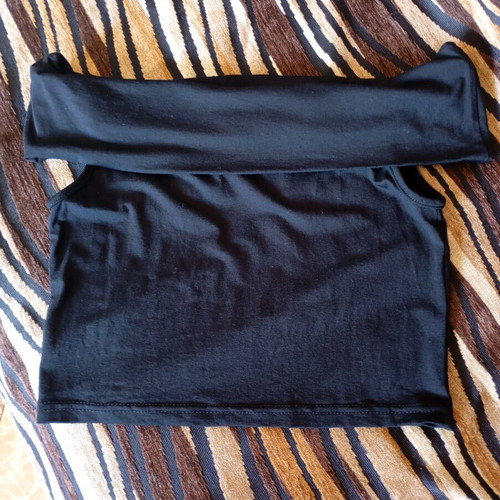 Crop top black like new, size S/M