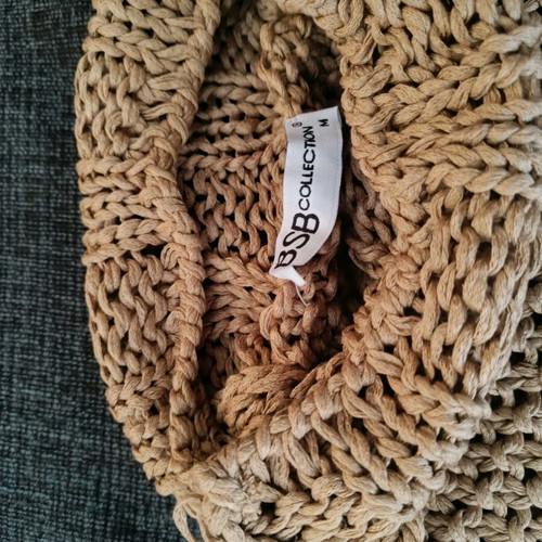 BSB Summer Knit Sleeveless Like New Size Medium Beige