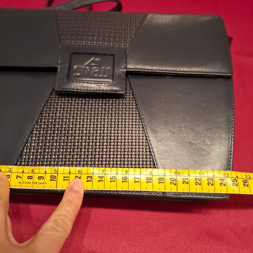 Classic blue leather shoulder bag like new
