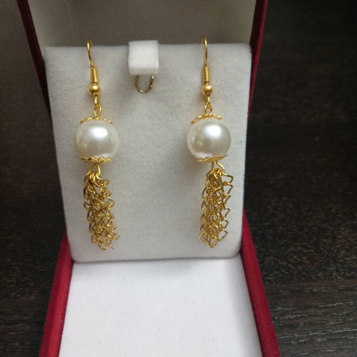 Earrings from stainless steel with pearl and gold chains new, hypoallergenic