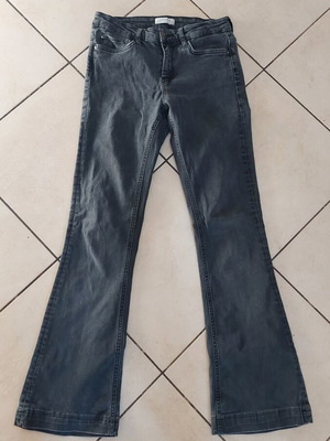 Zara women's flare jeans like new, black and grey