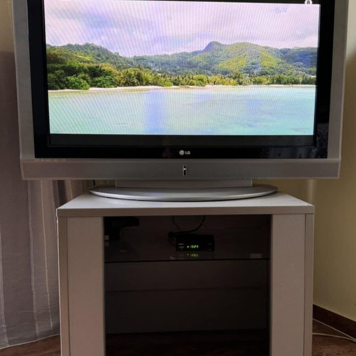 LG 42" Plasma TV used with 80 GB hard drive and digital decoder