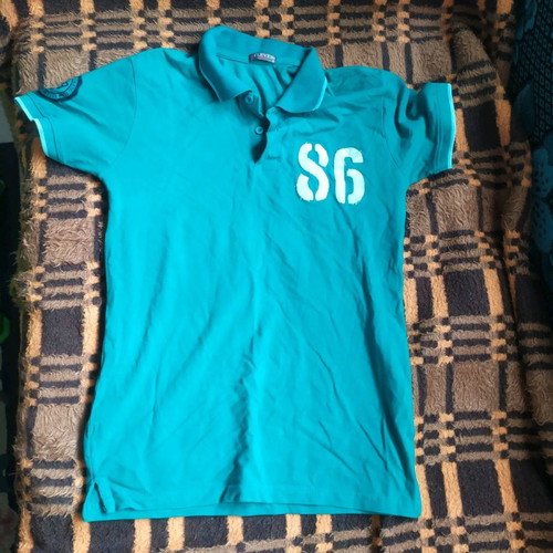 Clever tshirt medium used