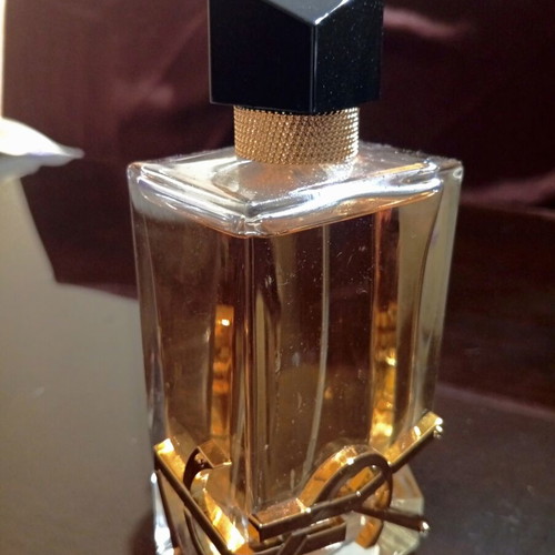 Ysl Libre Eau de Parfum 90ml like new with minor bottle defect