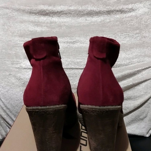 Smart Cronos Castor Ankle Boots Like New, Leather Size 39, 10 cm Heel