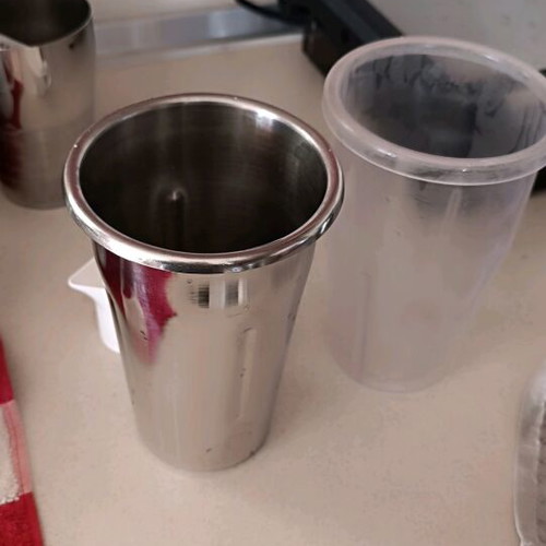 Professional frappe maker like new with two glasses
