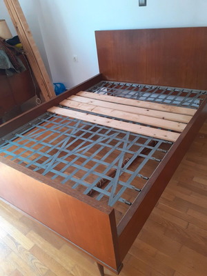 Vintage solid wood double bed with two bedside tables, 200x150 cm