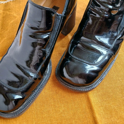 Sergio Rossi vintage patent leather heels used, size 40