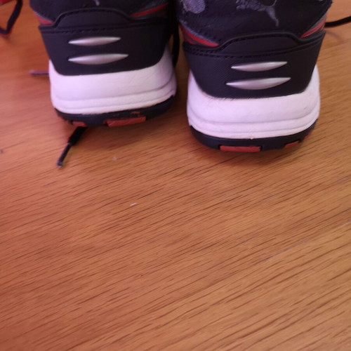 Puma women's safety shoes with aluminum toe cap like new, size 38