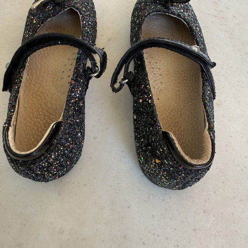Glitter ballerinas size 31 used, black