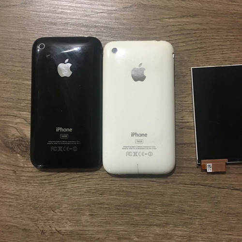 iPhone 3GS parts used, all together