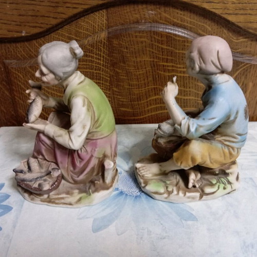 German porcelain figurines new, pack from the 70s