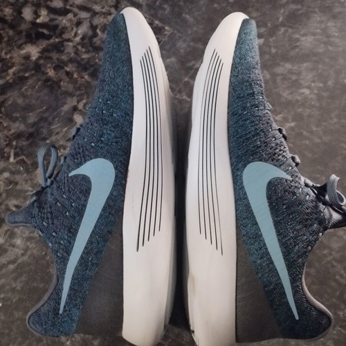 Nike Lunar Epic Low Flyknit 2 like new, size 46, ocean fog blue fox