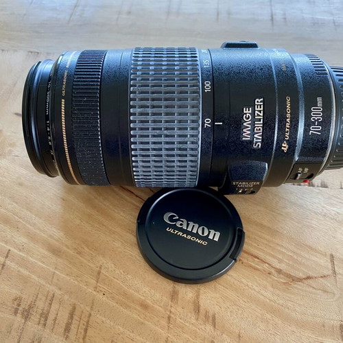 Canon EF 70-300mm f/4-5.6 IS USM lens like new