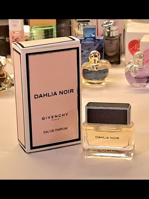 Givenchy Dahlia Noir μινιατούρα eau de parfum για γυναίκες