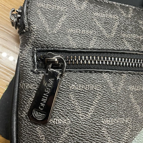 Valentino bag like new, black