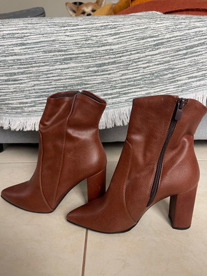 Brown ankle boots like new, size 37, 10cm heel