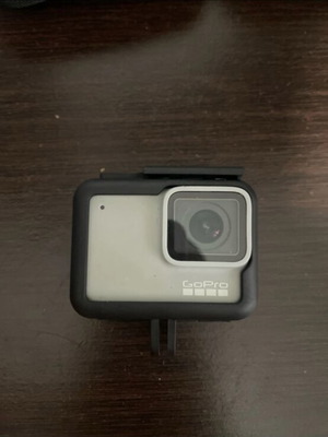 GoPro Hero7 White camera like new