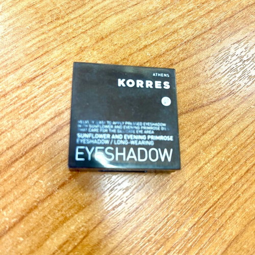 Korres Sunflower & Evening Primrose Eyeshadow shade 77 Plum like new