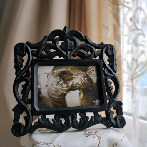Handmade mango wood frame like new, inspired by Kashmir design