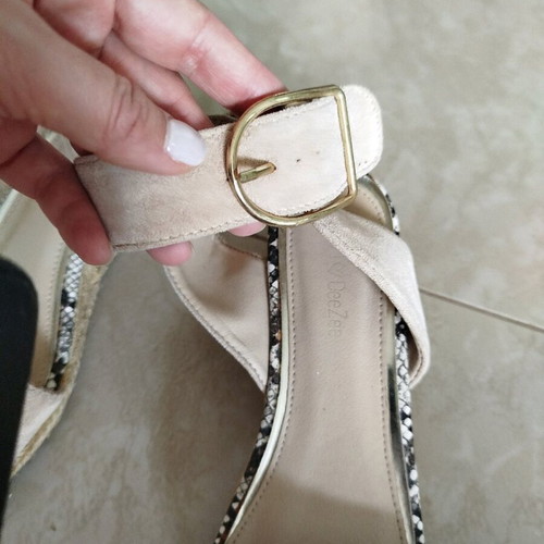 Deezee beige platform sandals size 39 like new, comfortable ankle tie