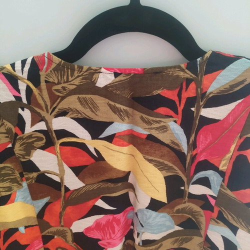 Mango crop shirt like new, multicolored