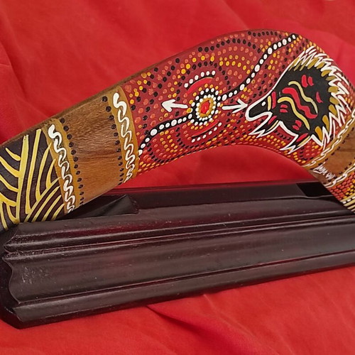 Boomerang genuine from Australia 33cm hand-painted with special stand new