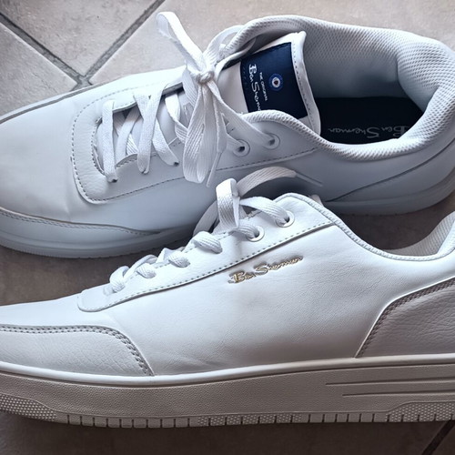 Ben Sherman sneakers size UK 12 like new, white with small yellow stain