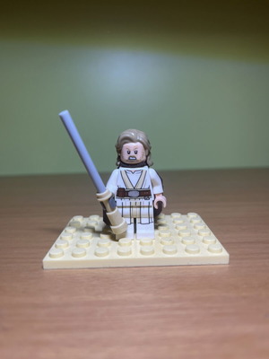 Lego Star Wars Luke Skywalker Minifigure Old Jedi Master 75200 like new