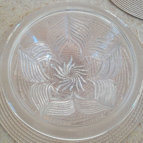 Crystal bowl new for decoration and use