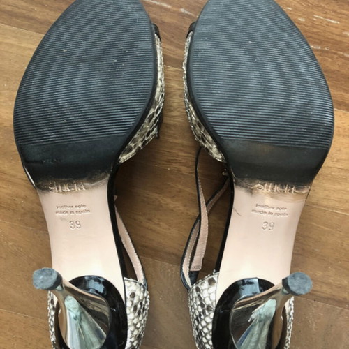 Sinela black patent leather high-heeled sandals size 39 like new