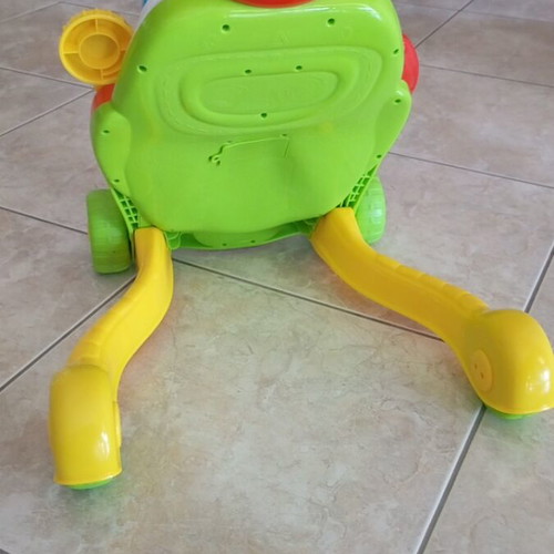 Clementoni walker like new with lights and sounds