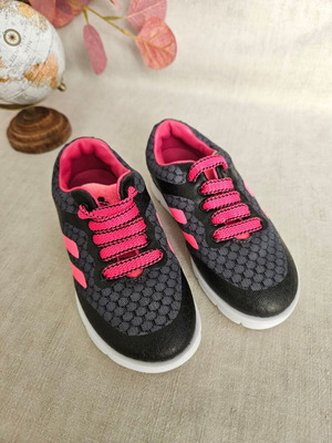Stones and Bones children's sneakers size 24