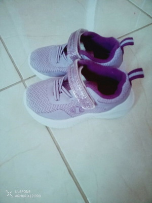 Unisex Champion kids shoes size 24 like new, white-purple