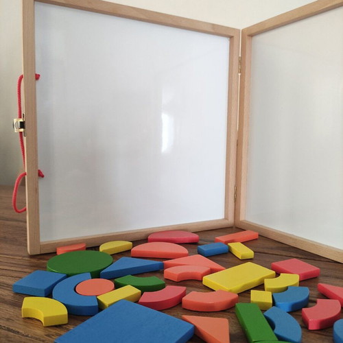 Djeco Geoforme Magnetic Construction Toy like new