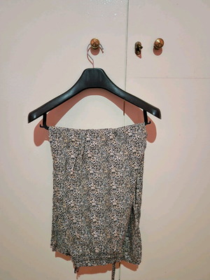 Namaste straight-leg pants used, size Large