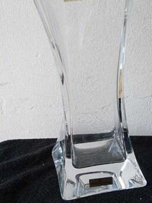 Φυσίτο χειροποίητο στριφτό ανθοδοχείο ύψους 25 εκατοστά Domus Gallery καινούργιο