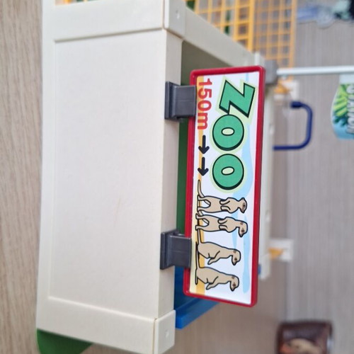 Clinic Station Playmobil Geobra 2007 like new