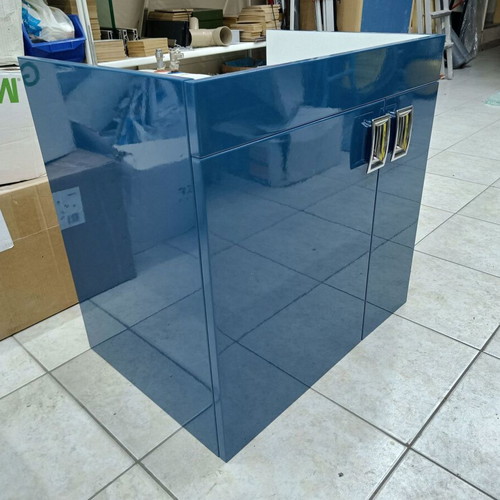 Bathroom cabinet with porcelain sink Creavit new, MDF lacquered