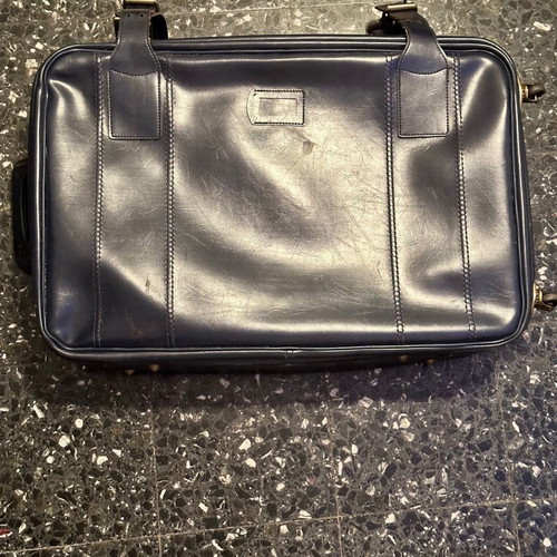 Blue vintage suitcase used, dimensions 71x44 cm