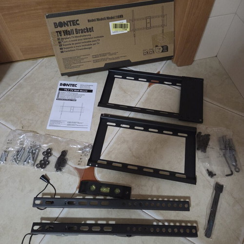 Bontec TV Wall Bracket 118MB new, tilt mount for 37-82 inch TVs