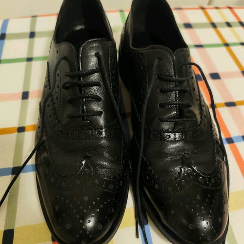 Oxford leather shoes Tata Italia like new, size 39, black